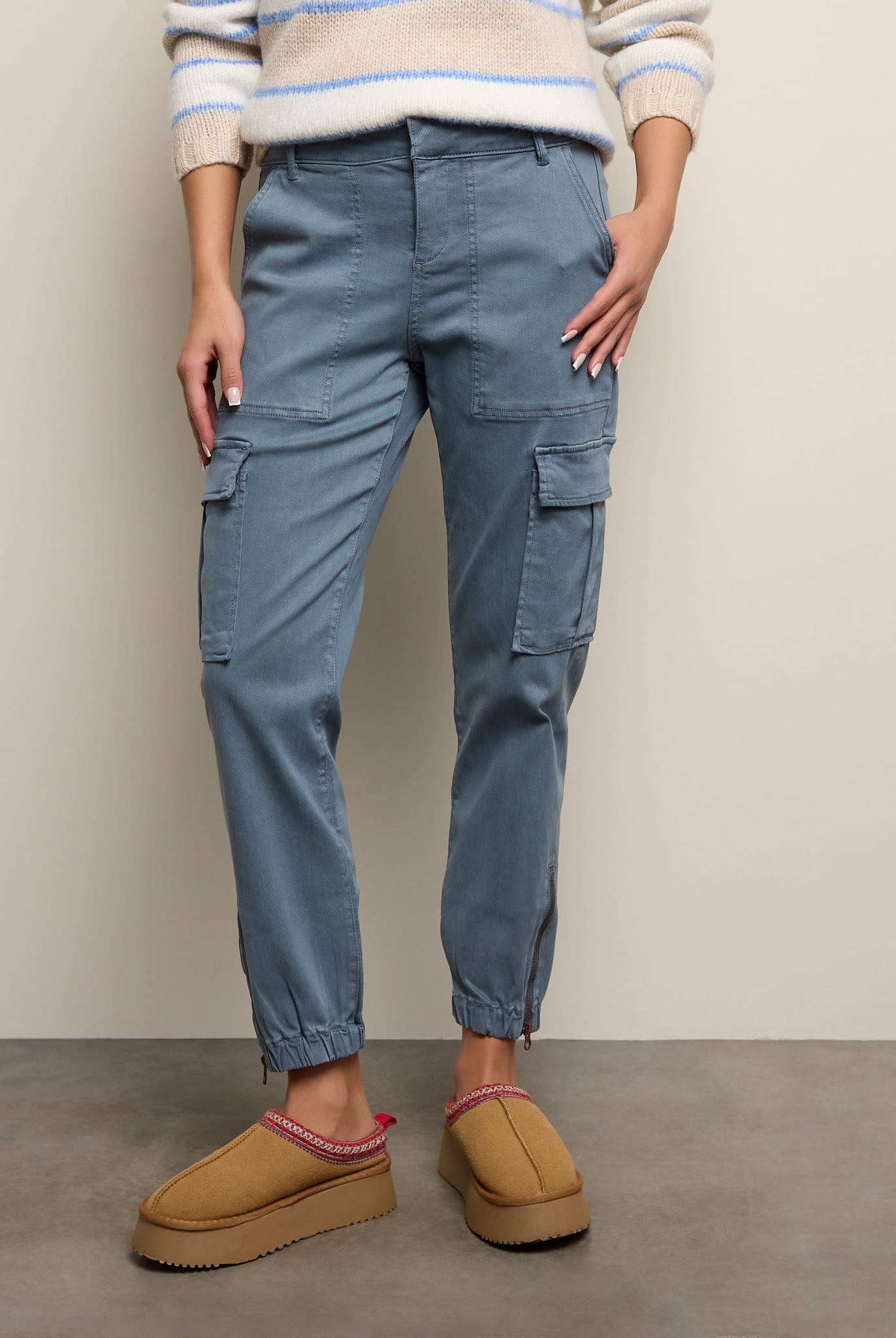 Slate $|& Herizon Niki Cargo Pant - SOF Front