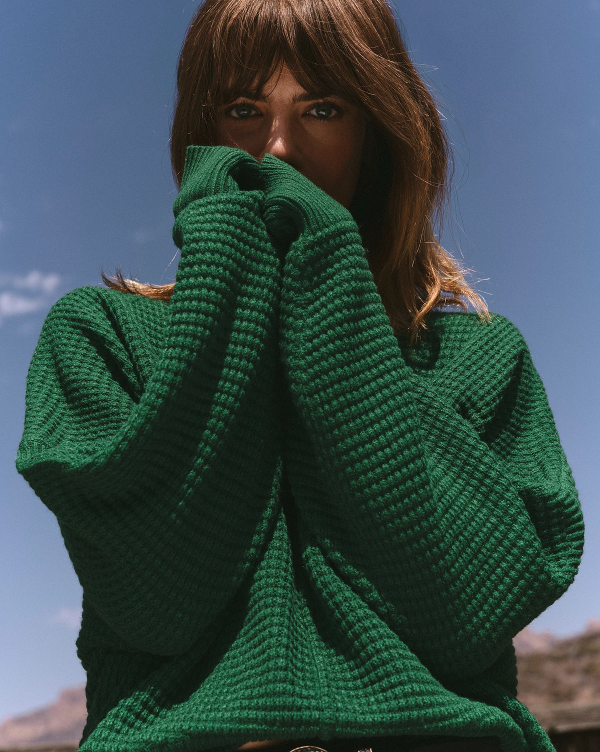 Turf Green $|& SEAS Lotus V-Neck Sweater - SOF Side
