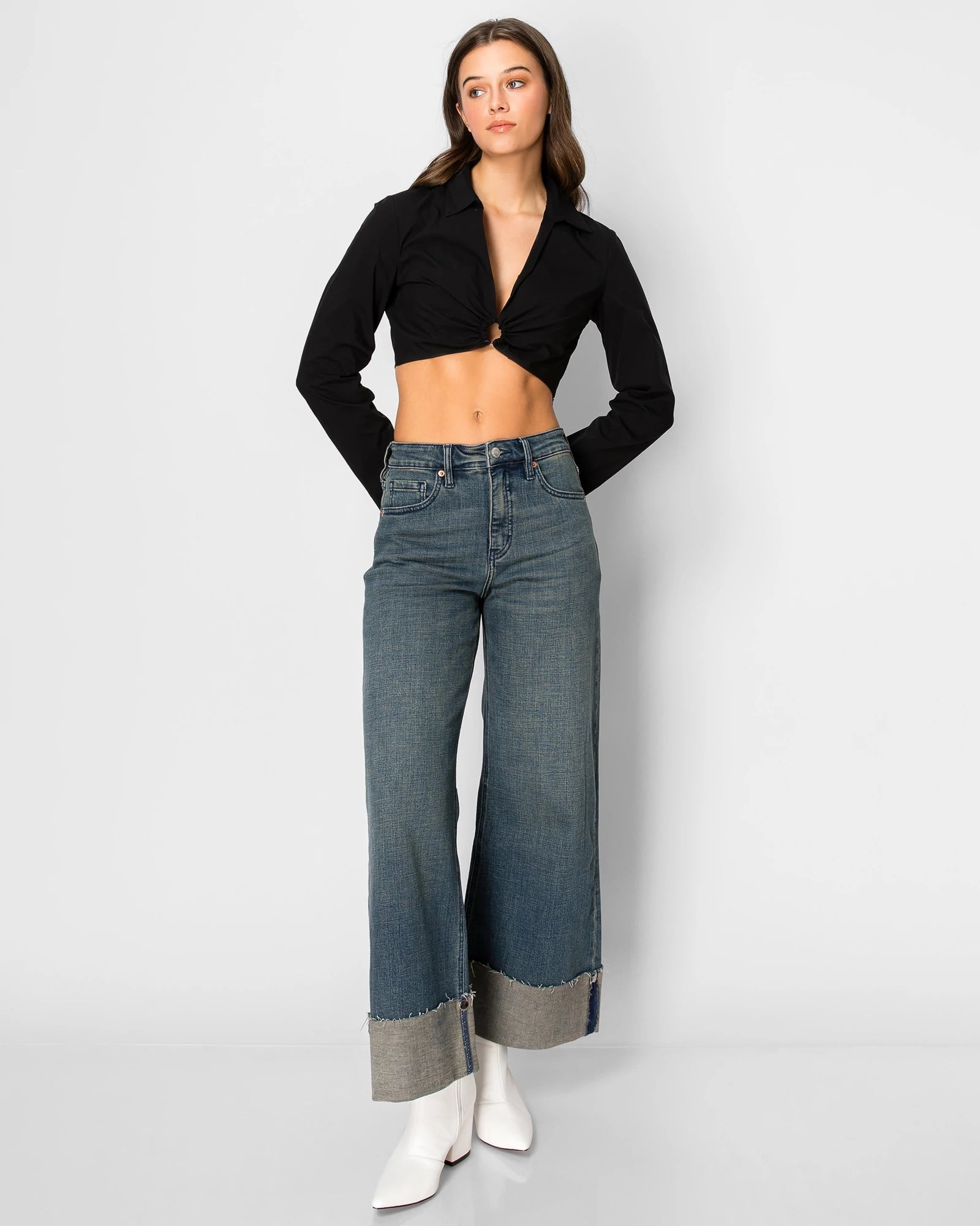 Medium Wash $|& Artemis Vintage High Rise Cuffed Wide Leg Jeans - VOF Detail