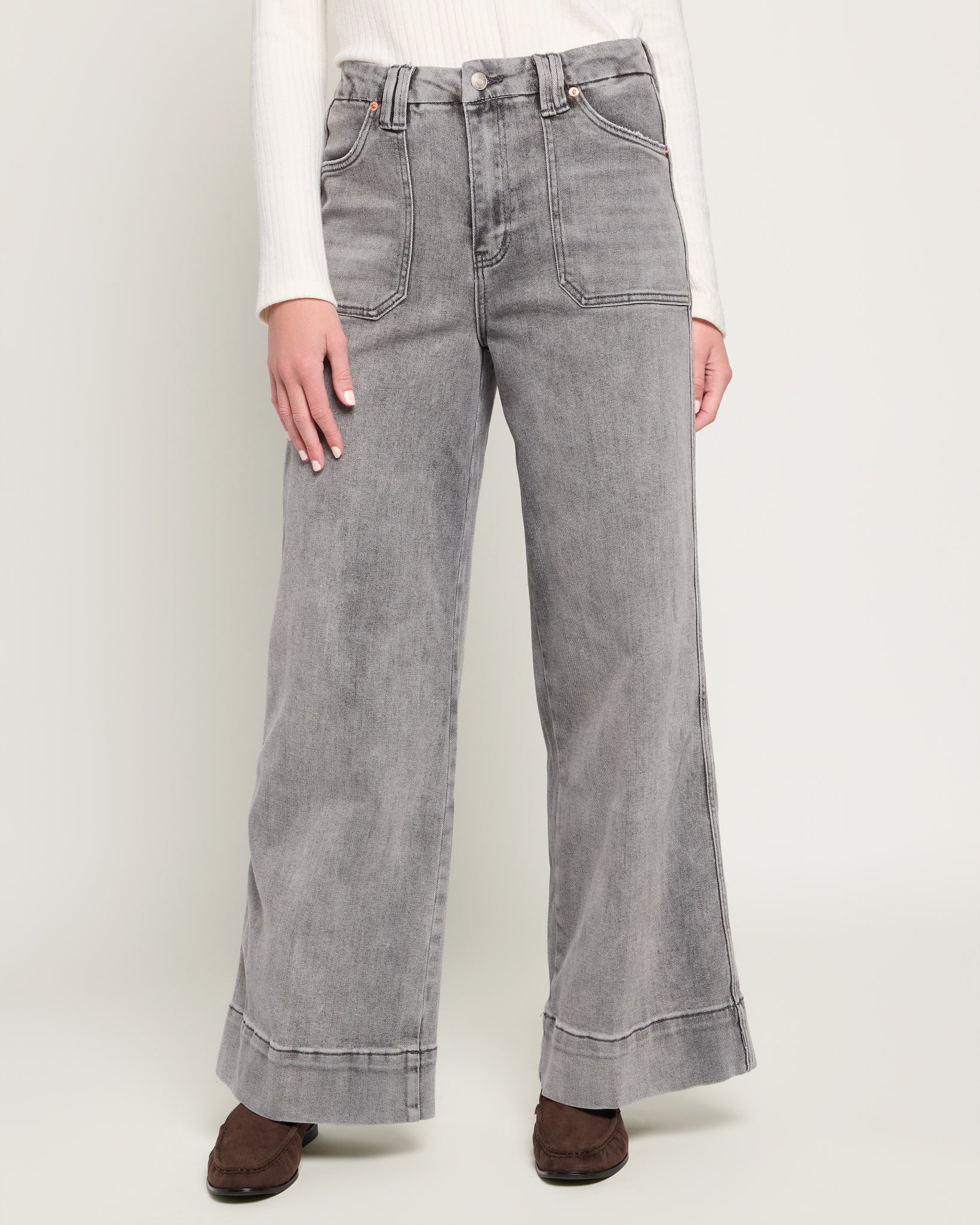 Light Grey Wash $|& Artemis Vintage High Rise Wide Leg Jeans - SOF Front