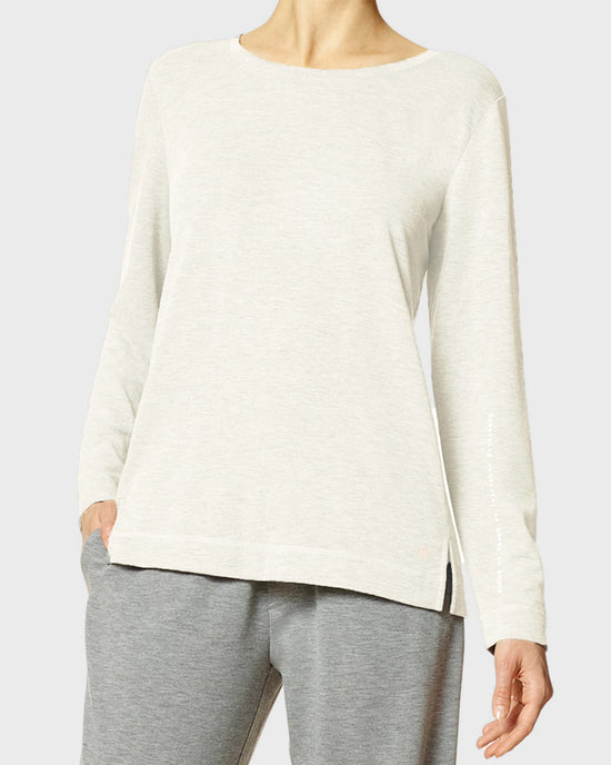 Whitesand Heather $|& HUE Heather Basic Long Sleeve Lounge Tee - VOF Detail