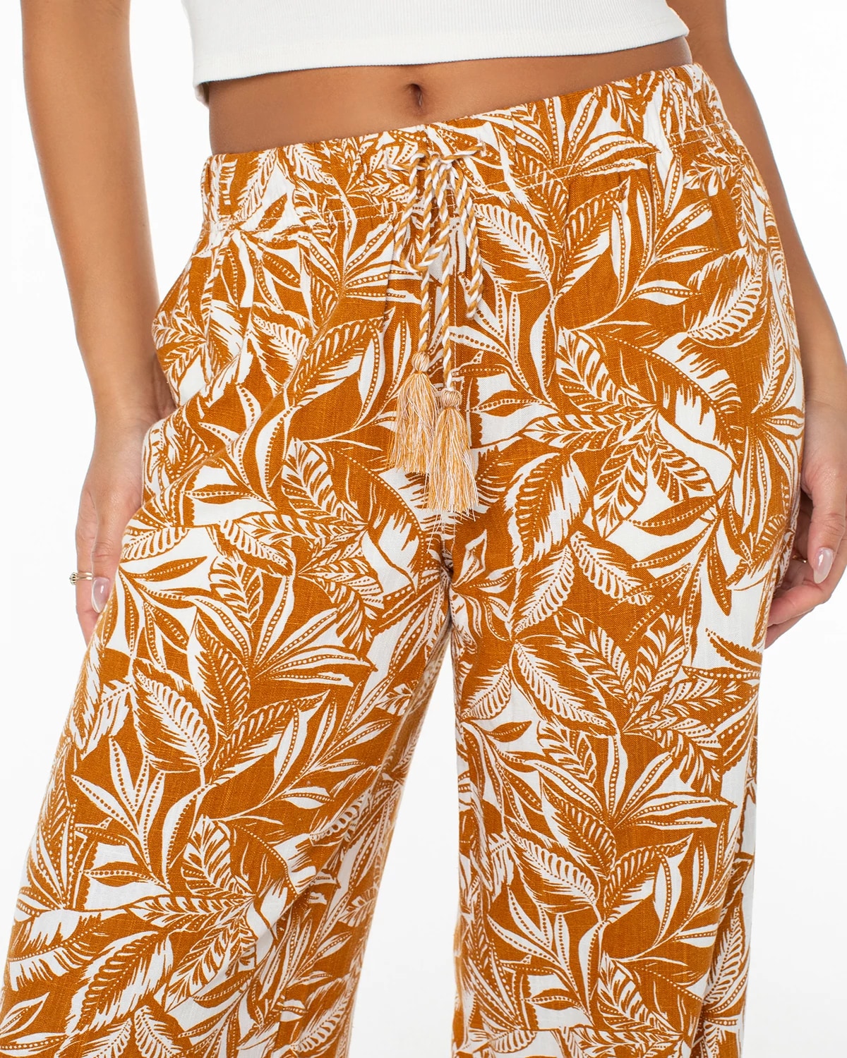 Cathay Spice Escapade Palms $|& Roxy Hana Linen-Blend Pant - Hanger Back