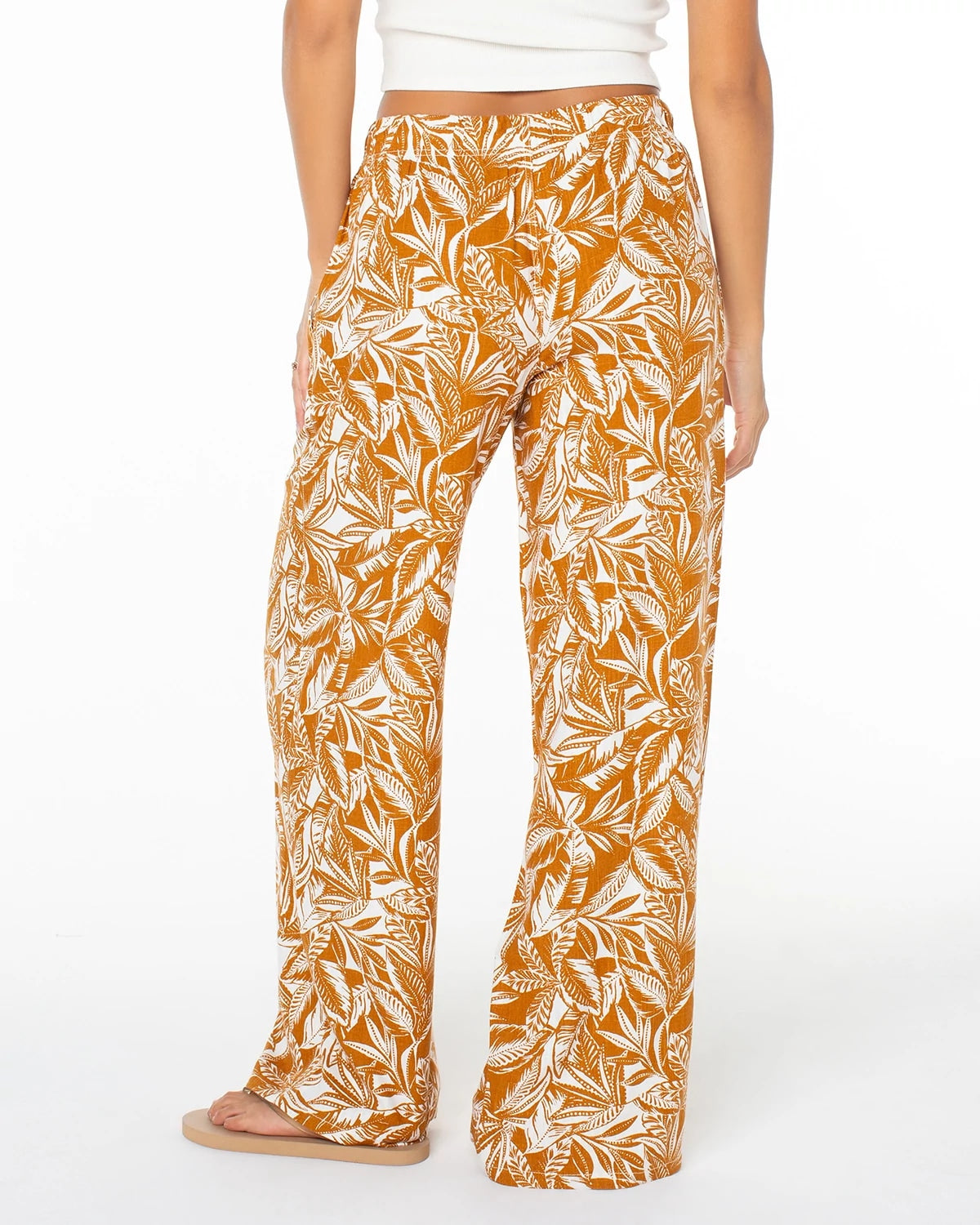 Cathay Spice Escapade Palms $|& Roxy Hana Linen-Blend Pant - Hanger Side