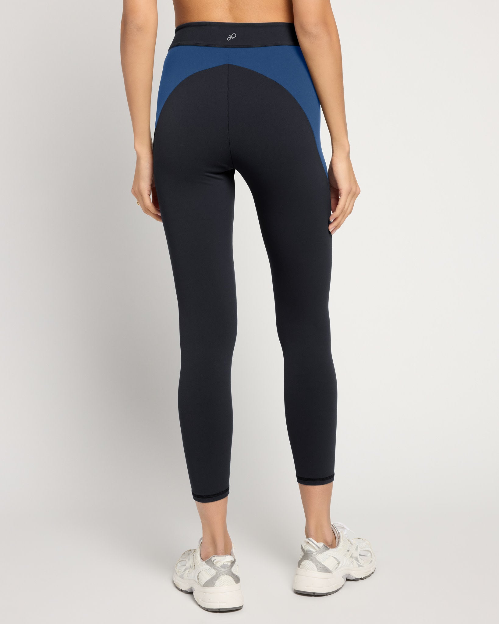 Black/Deep Teal $|& Interval CloudLight Recess Legging - SOF Back
