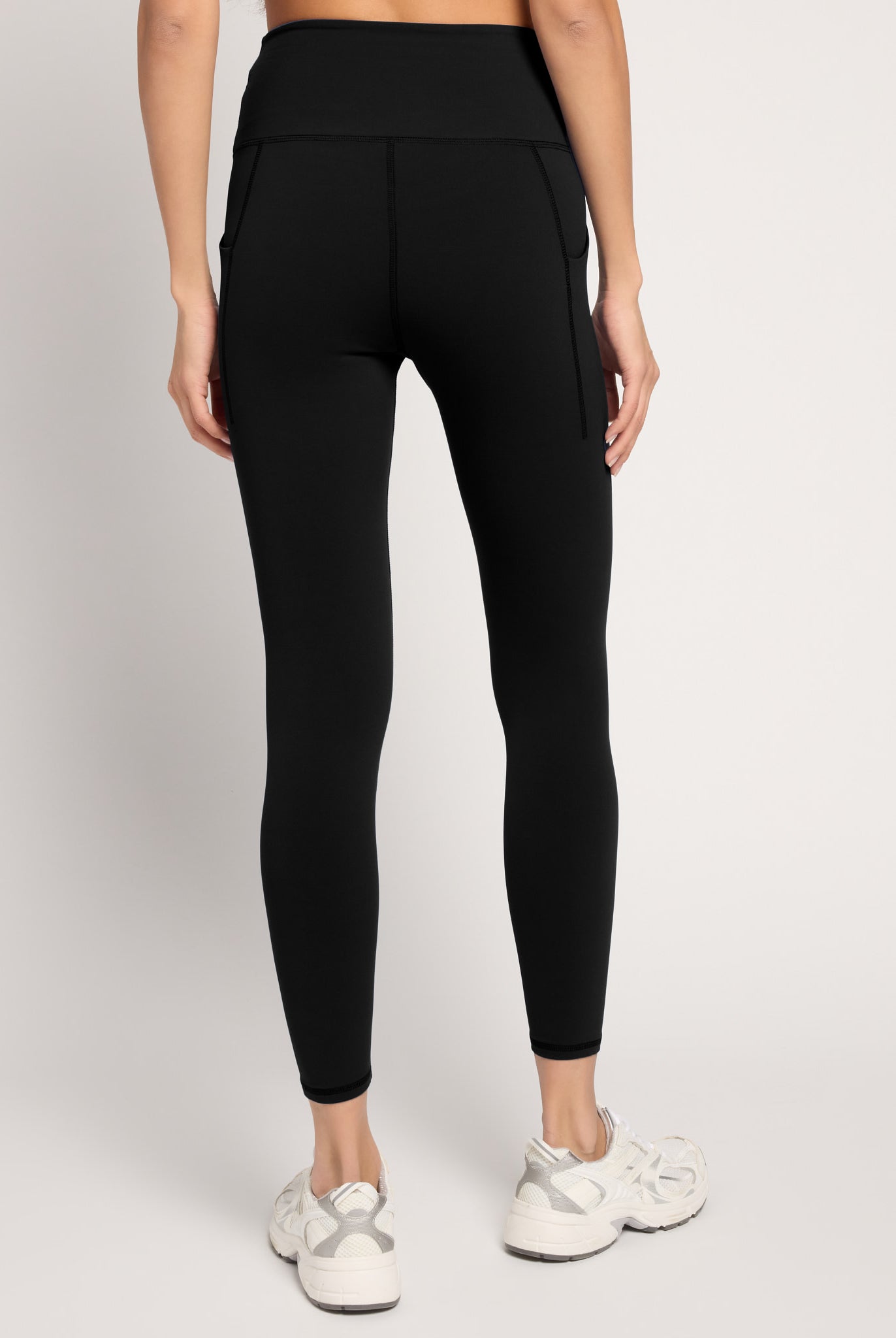 Black $|& Interval CloudLight Pose Pocket Legging - SOF Back