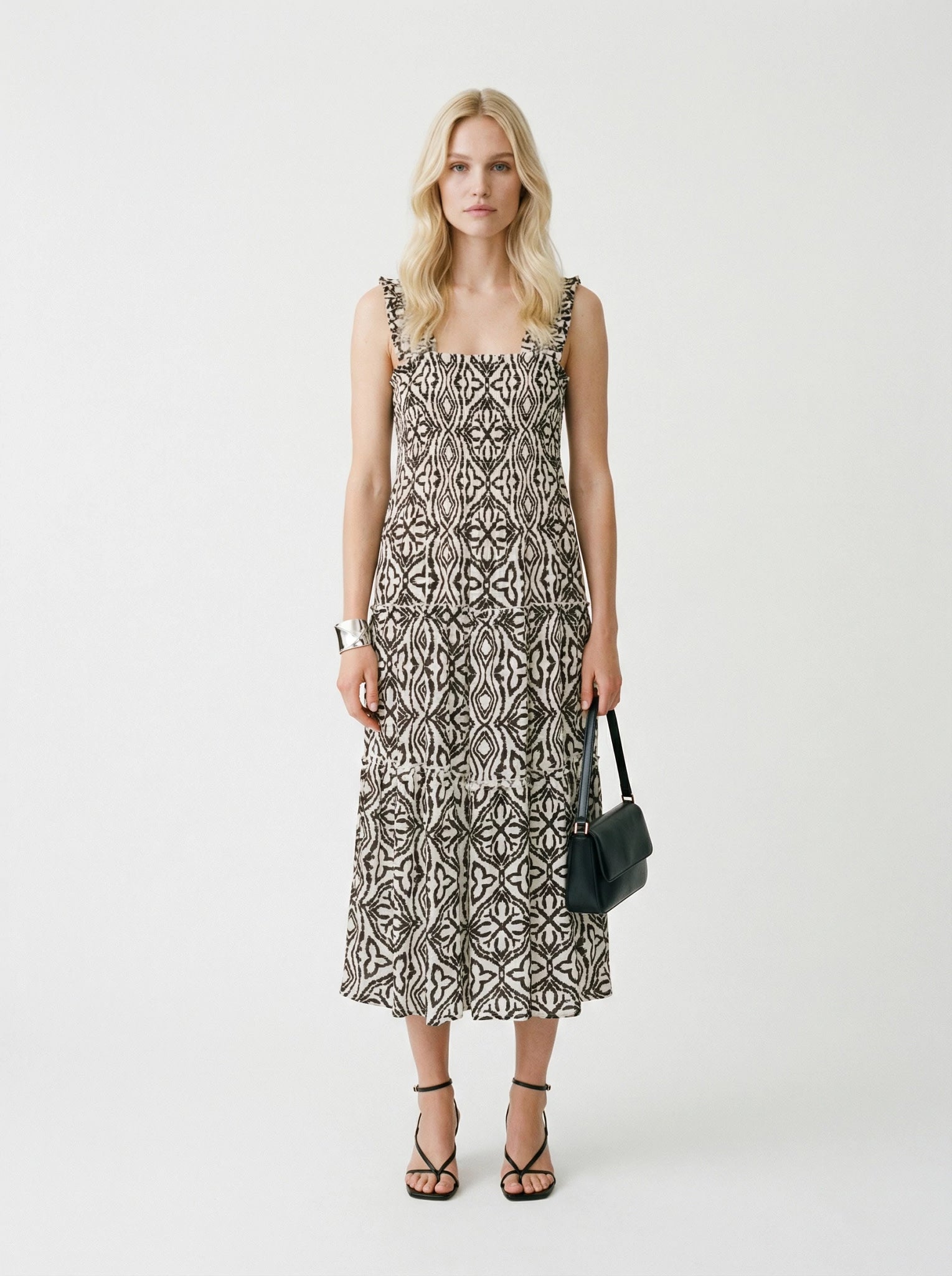 Birch Camille $|& Vero Moda Printed Midi Dress - VOF Detail