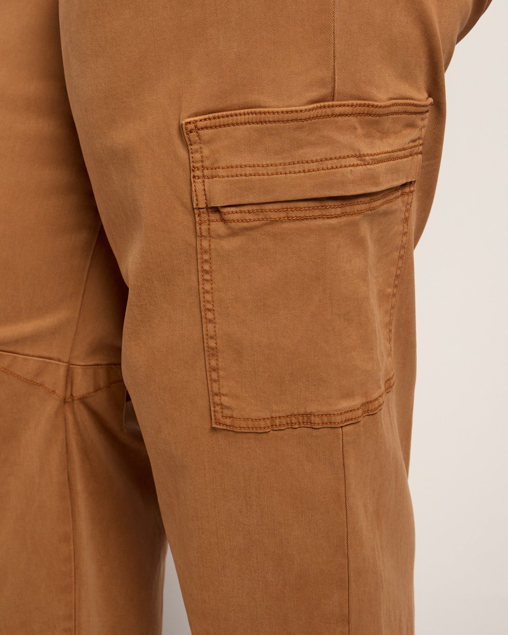 Camel $|& SEAS Elevation Twill Pant - VOF Front