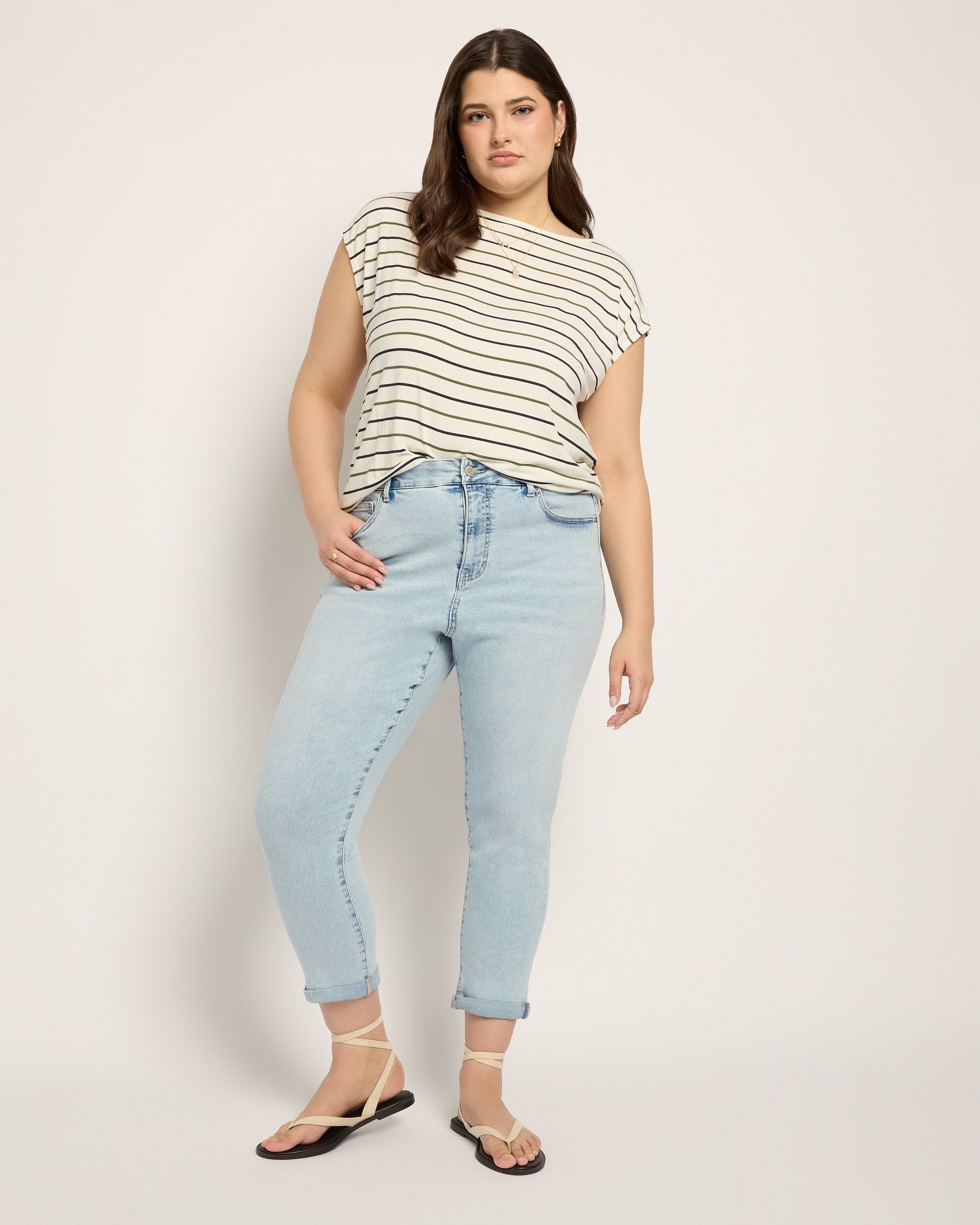 Light Wash $|& SEAS Cyndi Cuffed Ankle Skinny Jeans - UGC On Fig