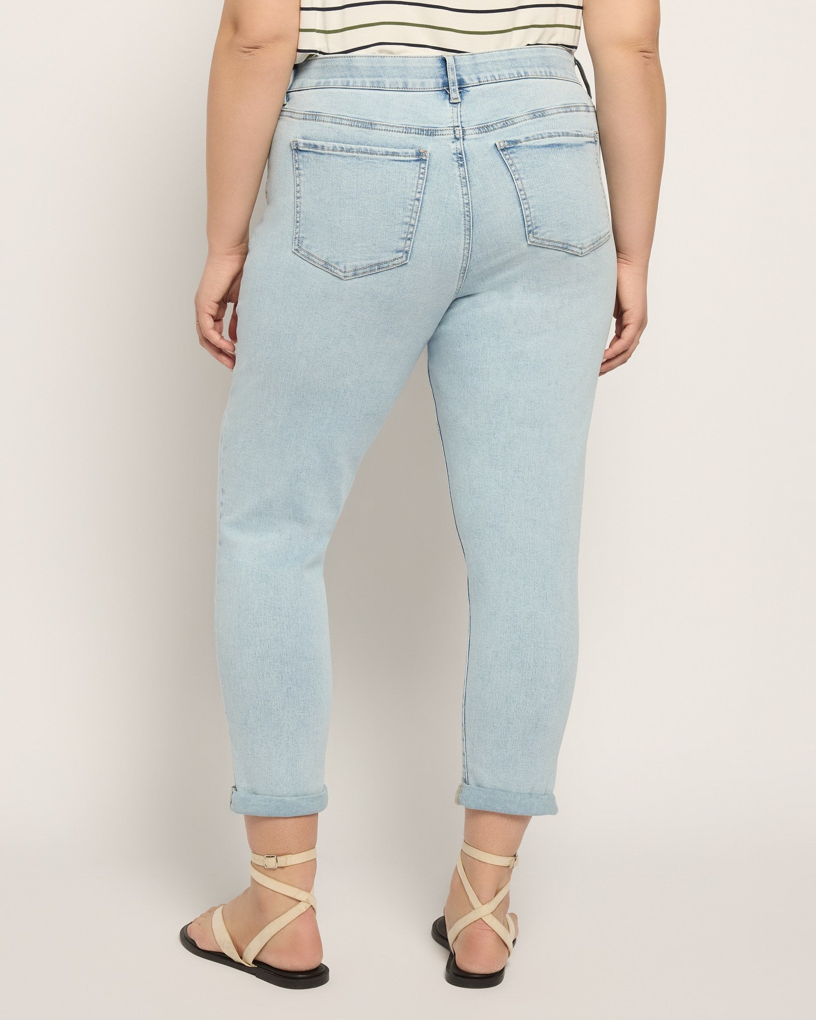 Light Wash $|& SEAS Cyndi Cuffed Ankle Skinny Jeans - SOF Back