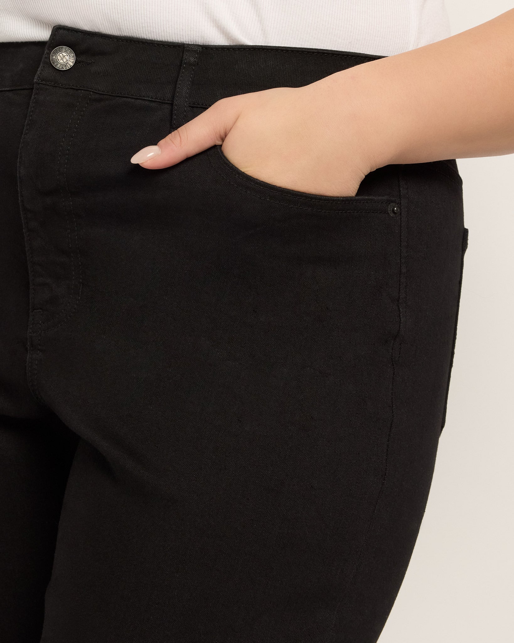 Black $|& SEAS Cyndi Cuffed Ankle Skinny Jeans - SOF Full Front