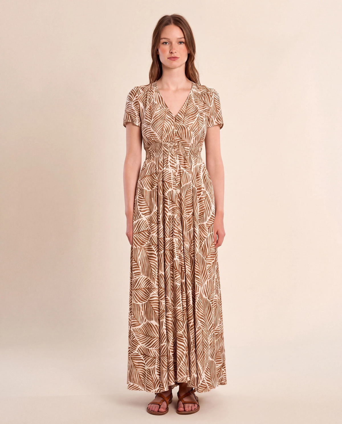 Camel Mathilde $|& Molly Bracken Printed Short Sleeve Maxi Dress - VOF Detail