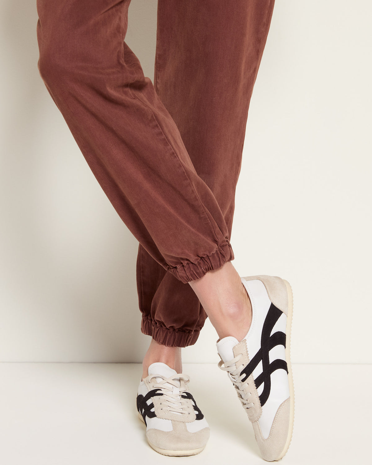 Walnut $|& Herizon Advance Utility Twill Jogger - VOF Front