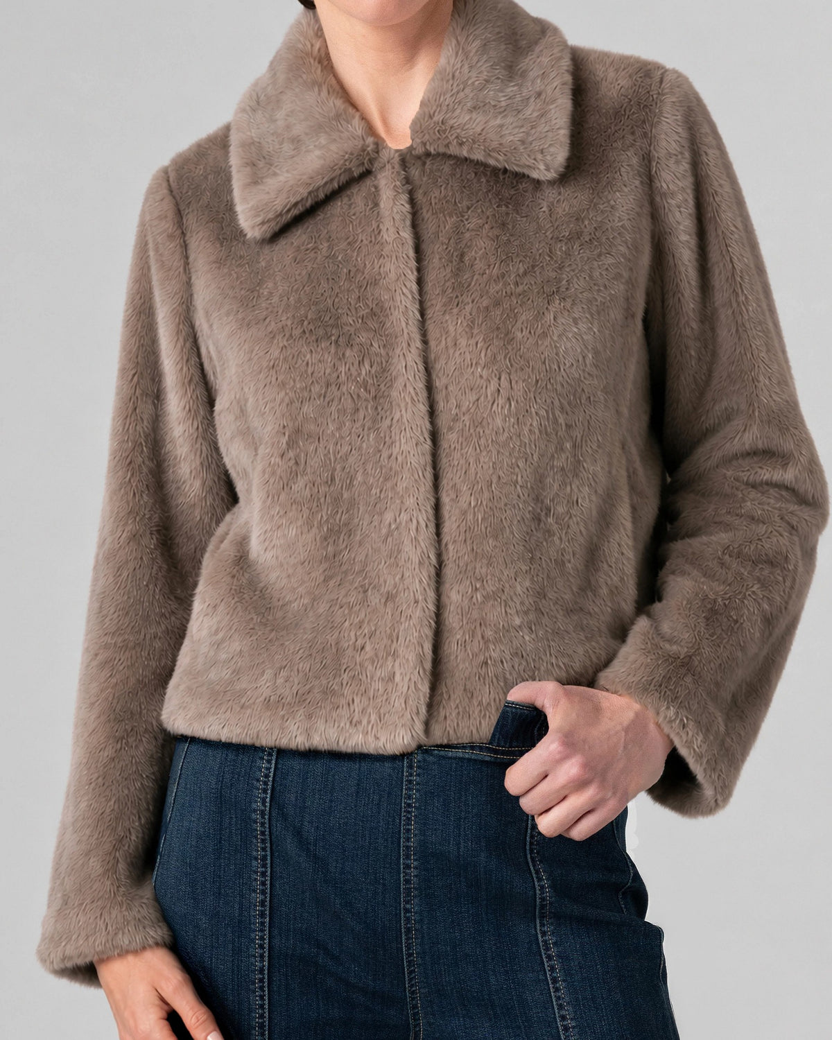 Mink $|& Liverpool Collared Faux Fur Jacket - VOF Detail