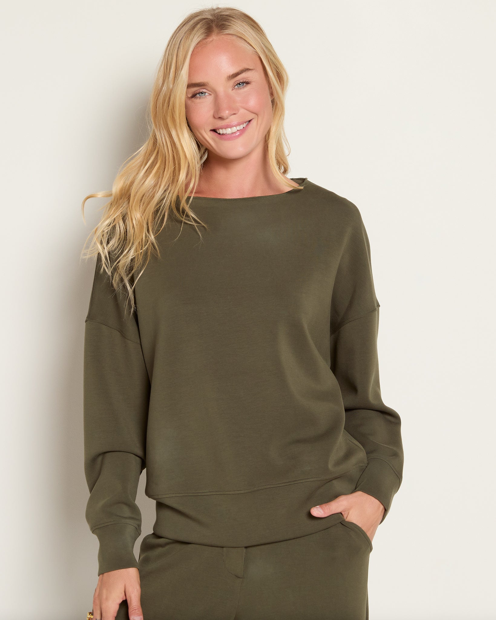 Evergreen $|& SEAS Lilian Boat Neck Top - SOF Front
