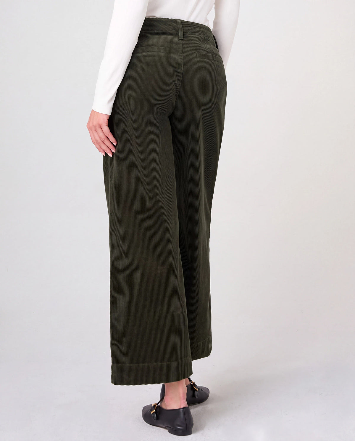 Hunter Green $|& Liverpool High Rise Corduroy Wide Leg Trouser - SOF Front