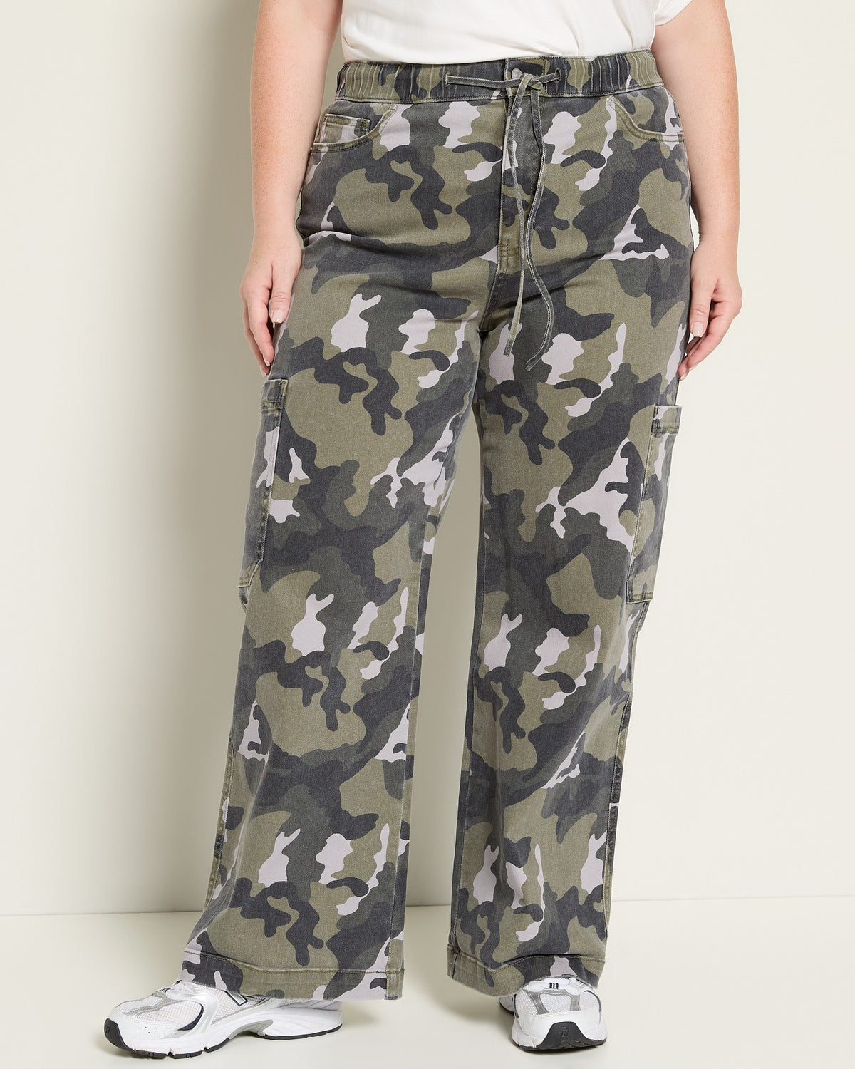 Camo $|& Mica Denim High Rise Wide Leg Pant with Drawstring - SOF Front