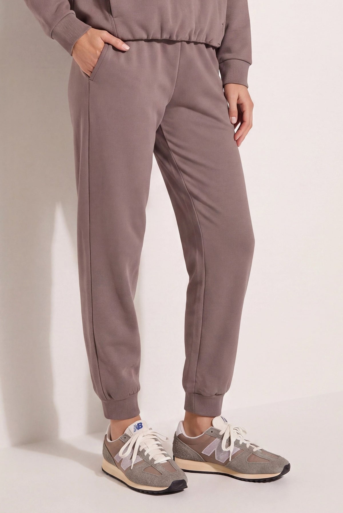 Ashwood $|& Interval Double Knit Jetset Jogger - SOF Front