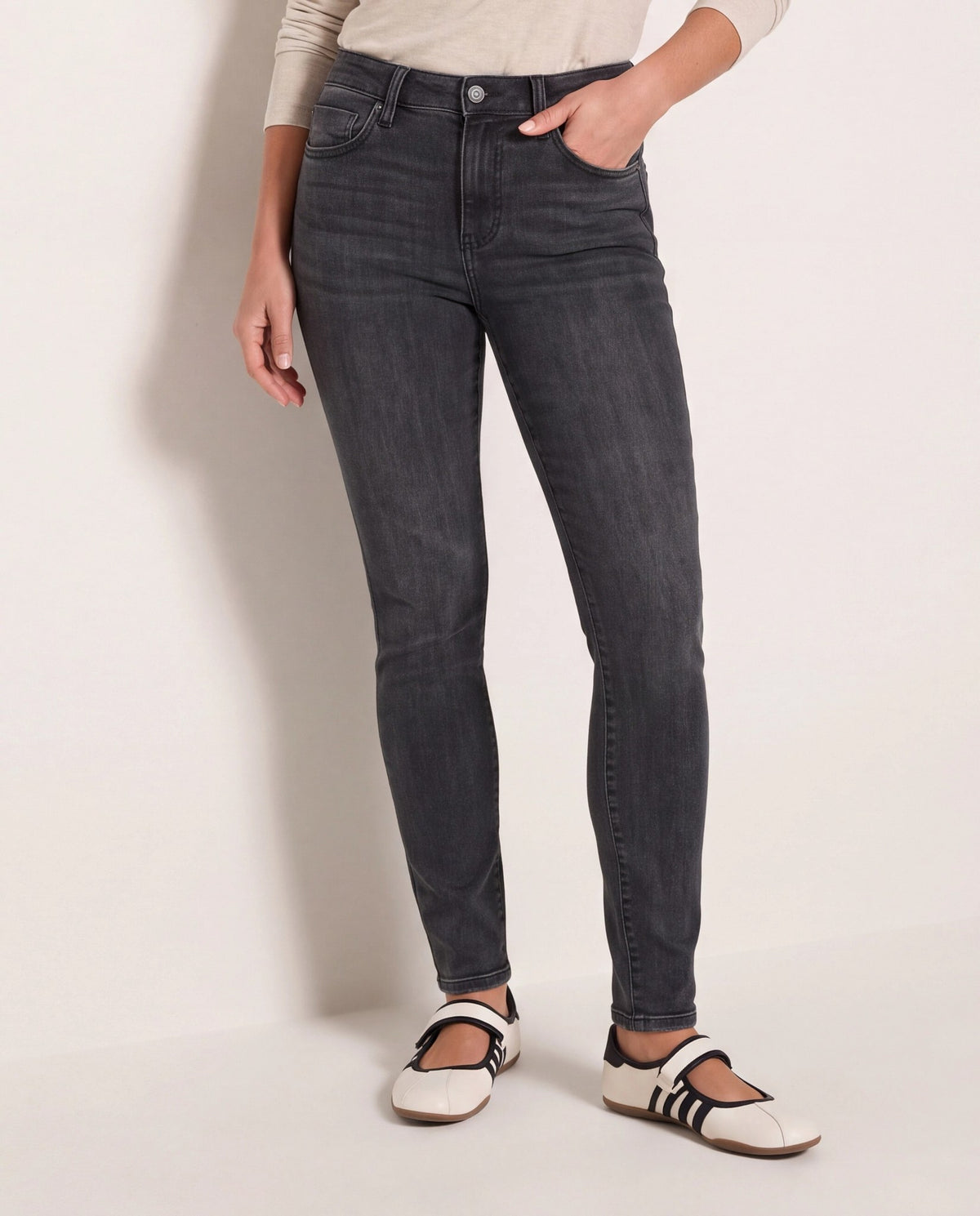 North Loop $|& Liverpool Abby Skinny Jeans - SOF Front
