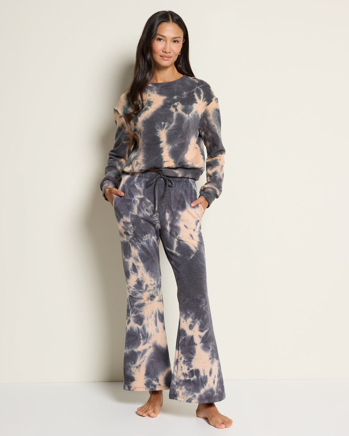 Black/Peach $|& SEAS Lara Pullover - UGC On Fig