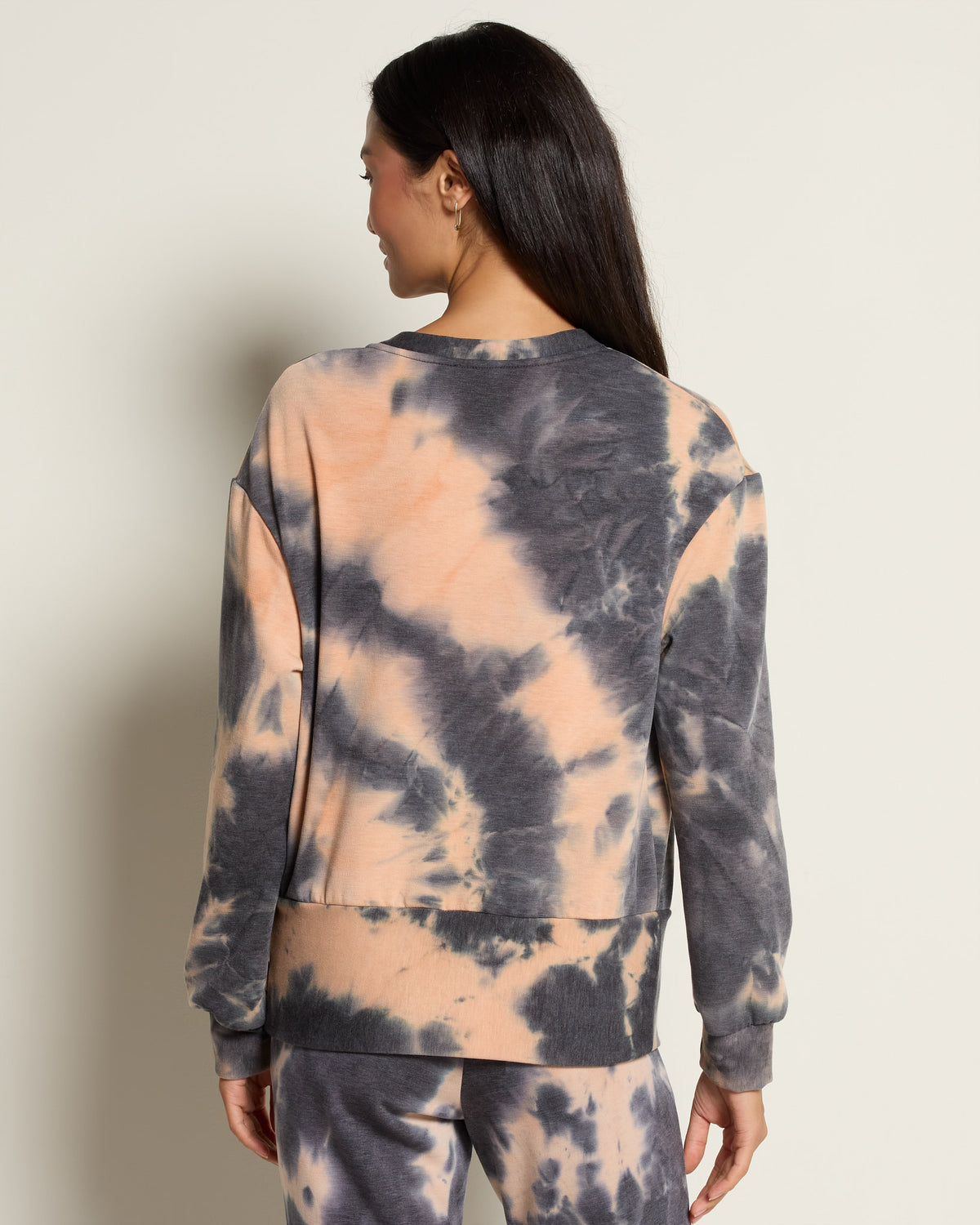 Black/Peach $|& SEAS Lara Pullover - SOF Back