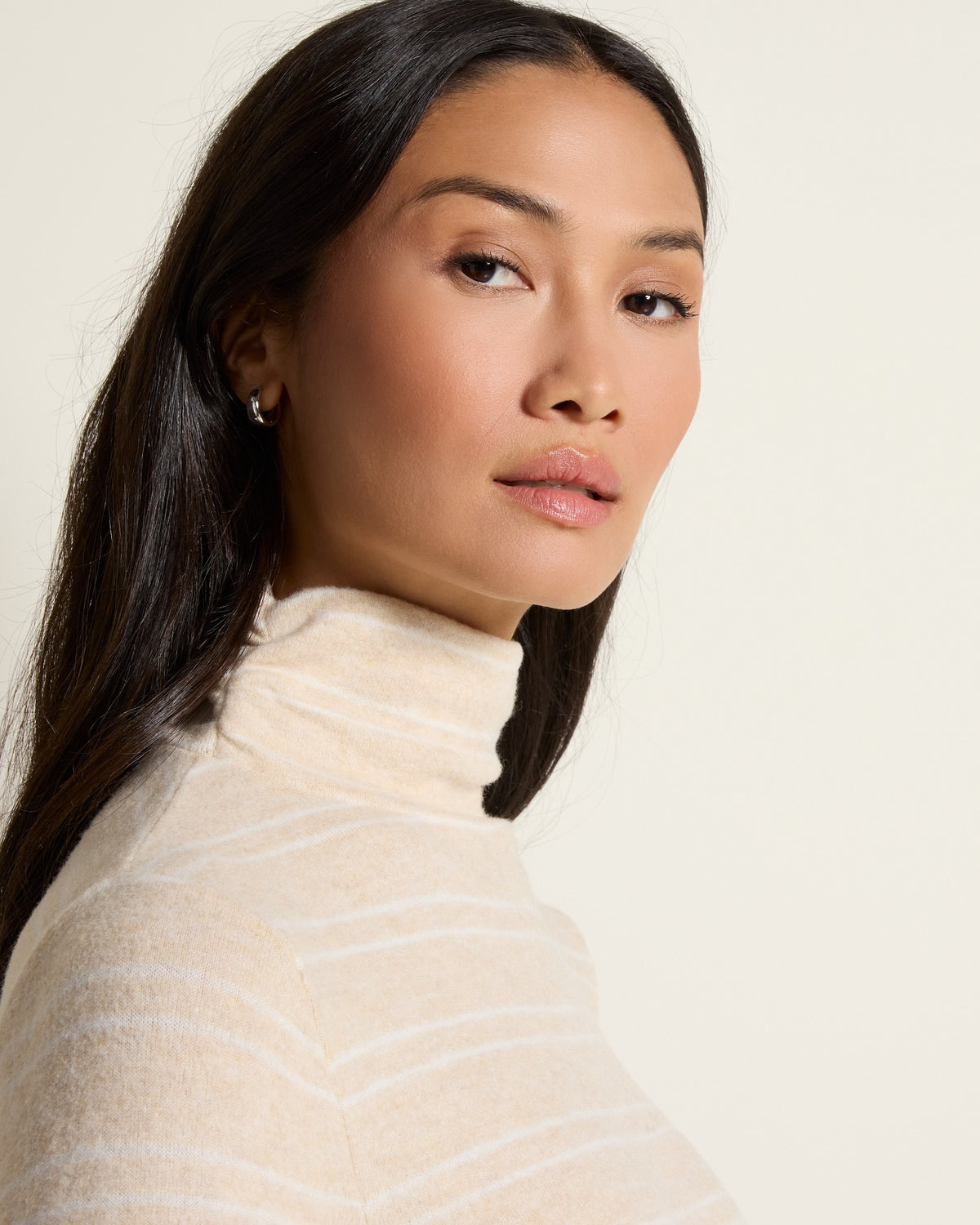 Heather Oatmeal Cream $|& SEAS Elena Long Sleeve Turtleneck Top - VOF Front