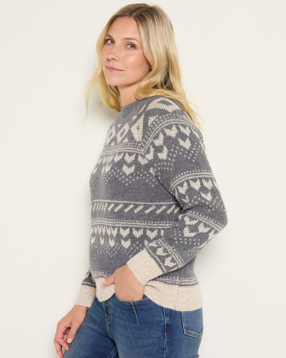 Obsidian $|& SEAS Mojave Pullover Sweater - SOF Front