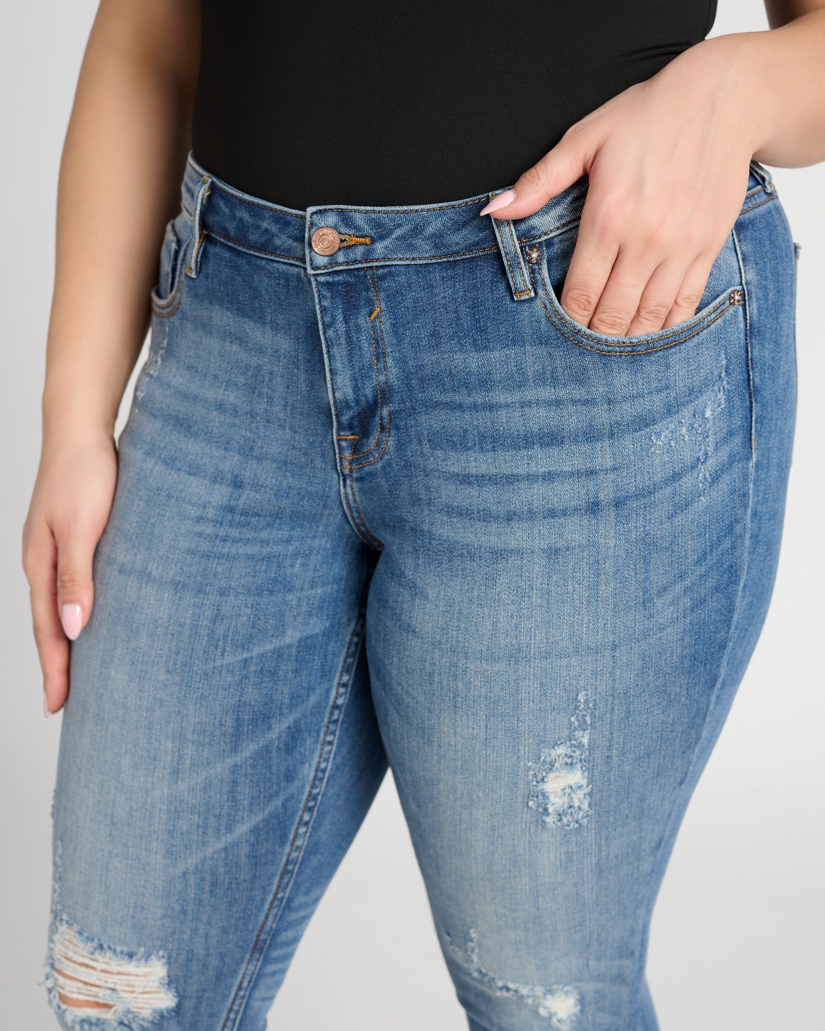 Medium Wash 27" $|& Vigoss Jagger Classic Distressed Skinny Jeans - SOF Detail
