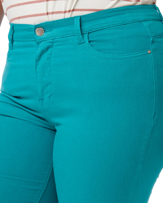 Teal Blue $|& Curve Appeal Bermuda Short with Side Vent - SOF Detail