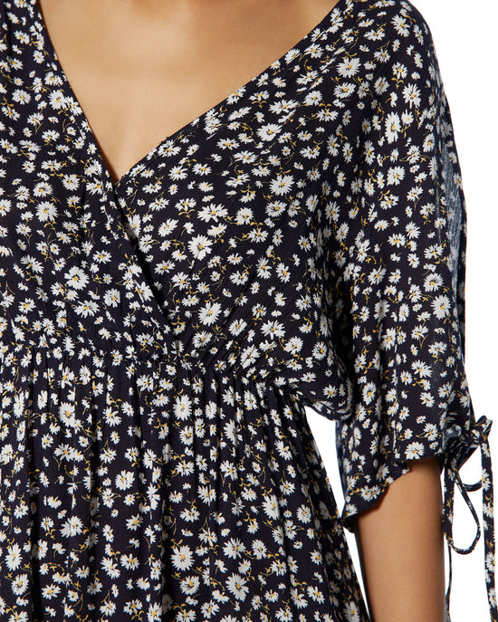 Black $|& ePretty Floral Print Open Sleeve Dress - SOF Detail