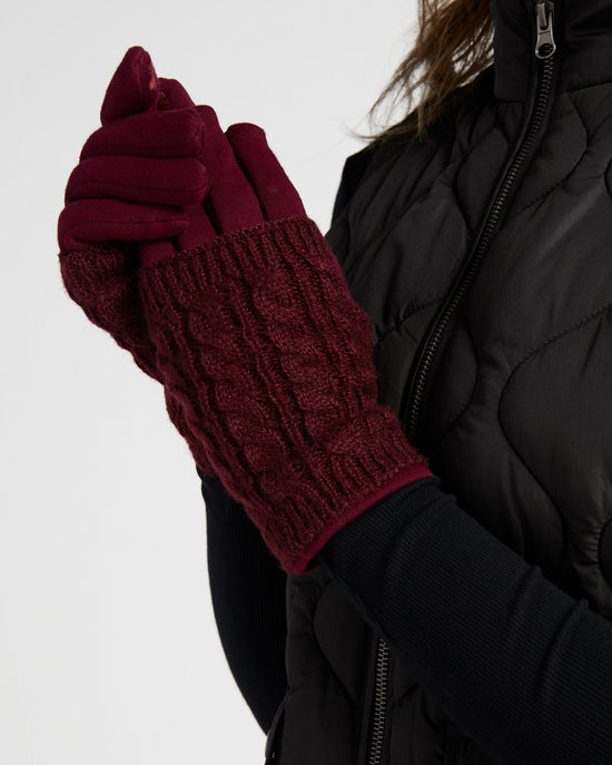 Burgundy $|& Elegant Essence 3In1 - Cable Knit Gloves - SOF Detail