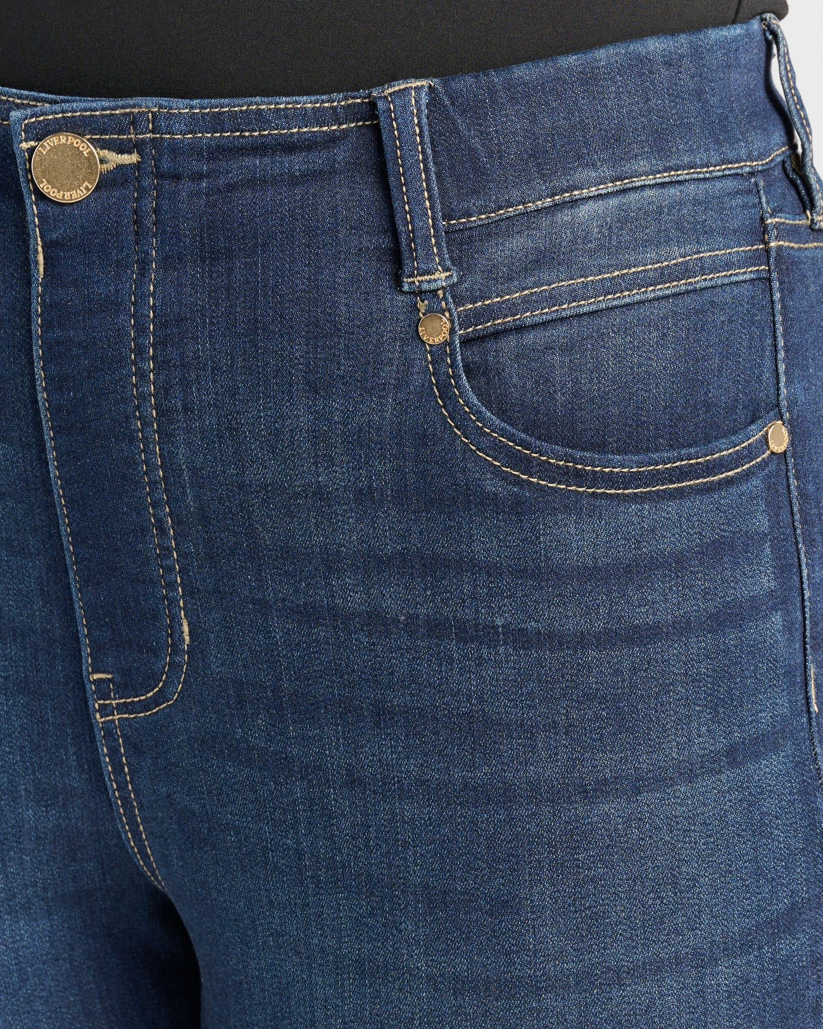 Payette $|& Liverpool Gia Glider - SOF Detail