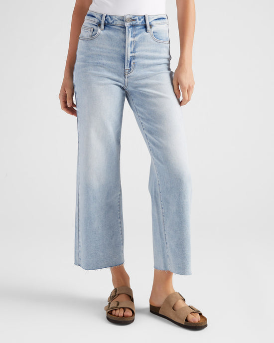 Light Wash $|& Hidden The Nori Wide Leg Jeans - SOF Front