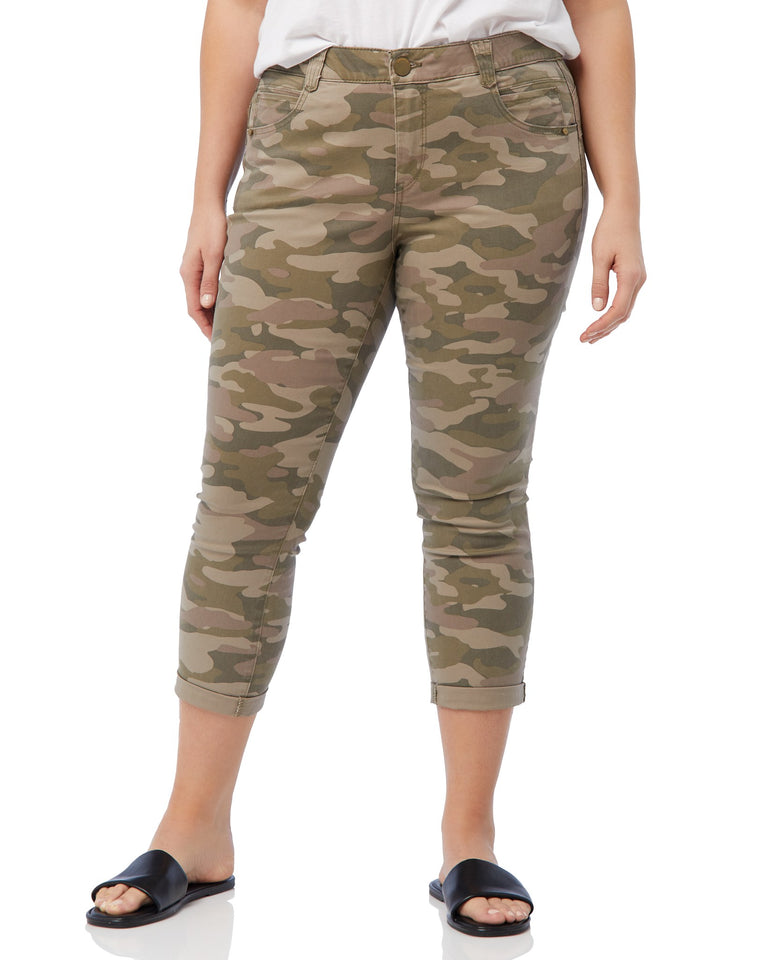 AbSolution Camo Crop in Plus