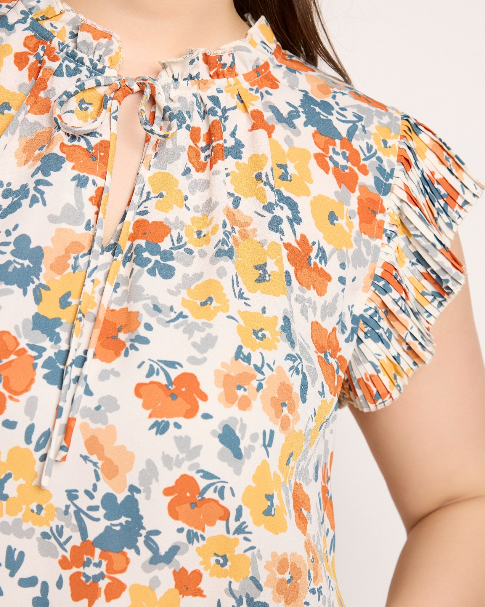 Pleated Slv w/Tie Floral Top Mustard $|& VOY Los Angeles Floral Pleated Sleeve Top with Tie - SOF Full Front