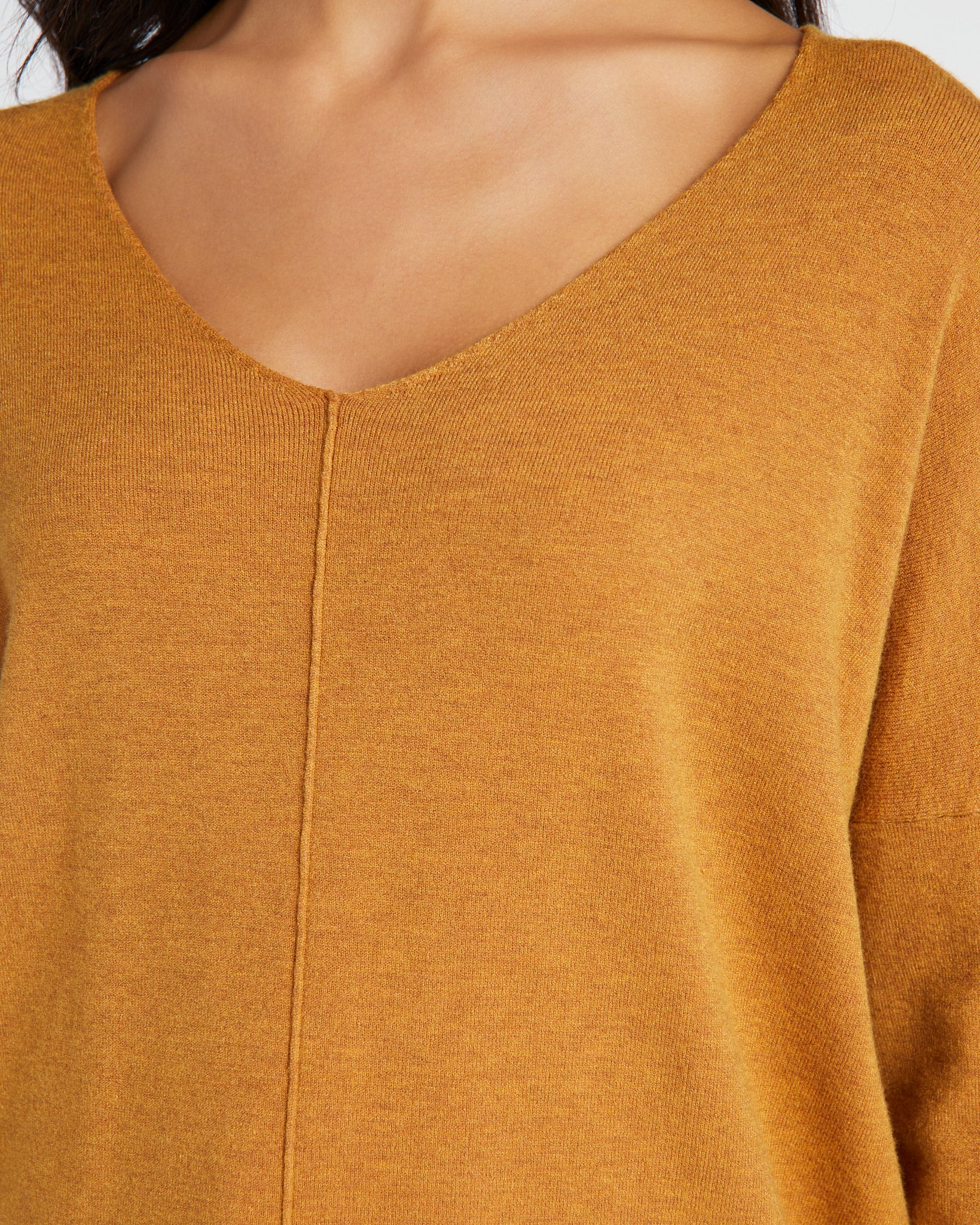 H. Maple $|& Dreamers Front Seam V-Neck Sweater - SOF Detail