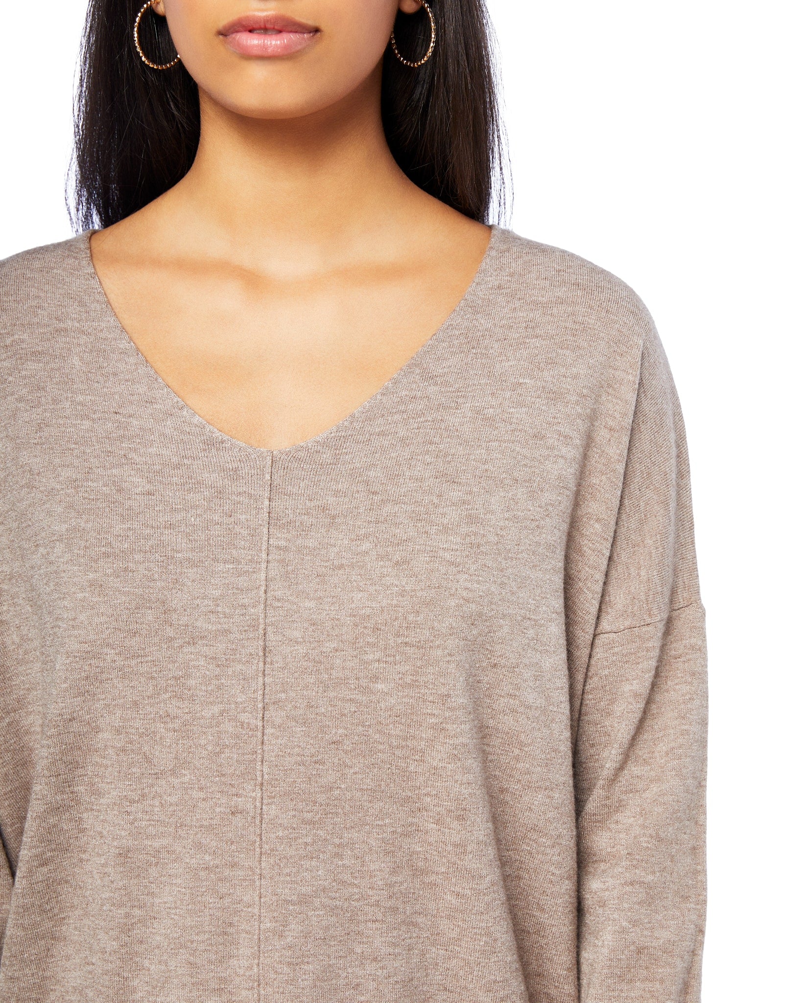 H. Mocha $|& Dreamers Front Seam V-Neck Sweater - SOF Detail