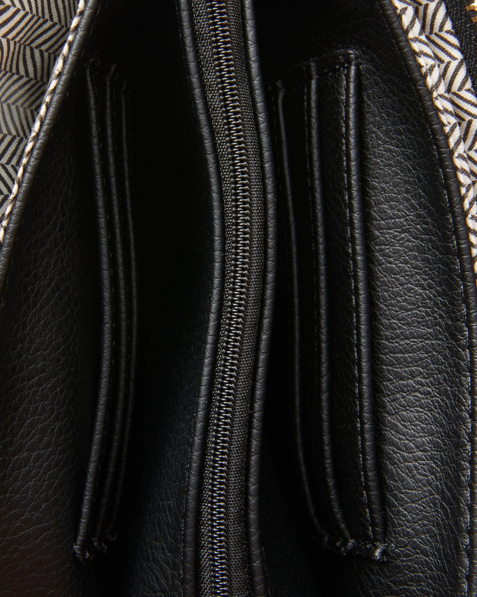 Black $|& Jen & Co. Izzy Crossbody
