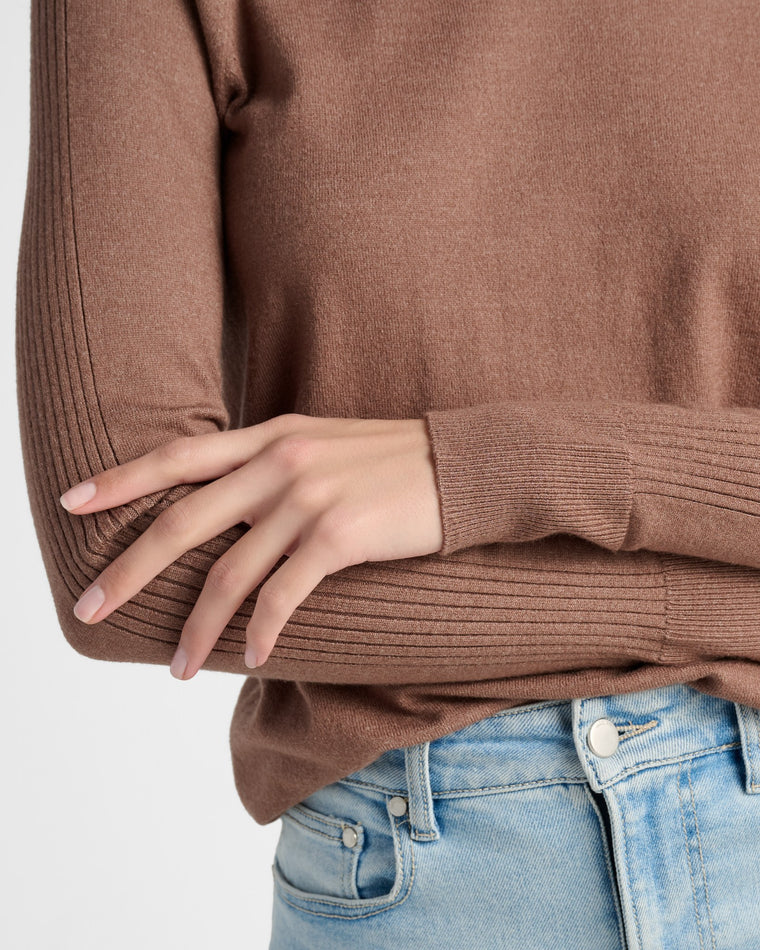 Cappuccino $|& Staccato Super Soft Raglan Pullover - SOF Detail