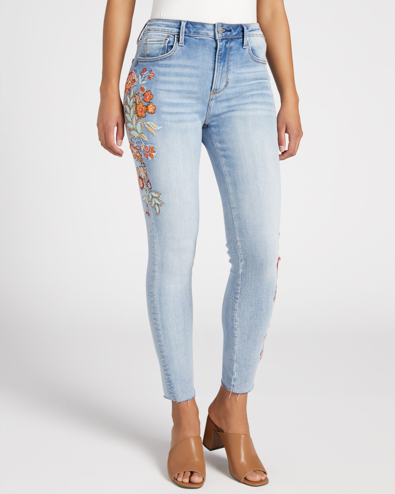 Women's Floral Embroidered Slim Leg Ankle Jeans - Medium Wash - 4