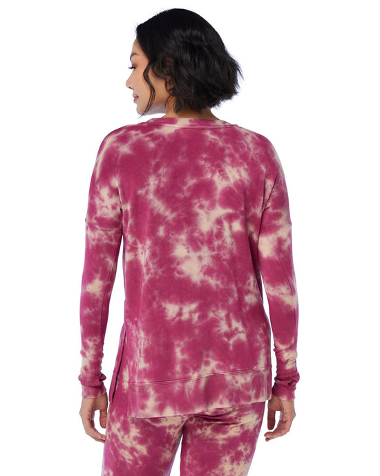 Berry Wine / Toasted Almond Red $|& Herizon Tie Dye Unwind Pullover - SOF Back