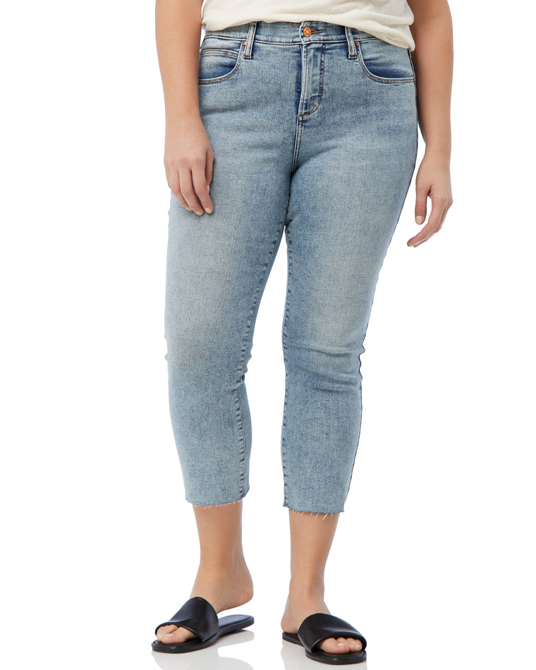 Nomadic Blue $|& Jag Jeans Ruby Straight Crop - SOF Front