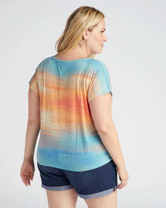 Blue Jay/Amber Spice $|& Democracy Short Sleeve Twist Front Printed Knit Top - SOF Back