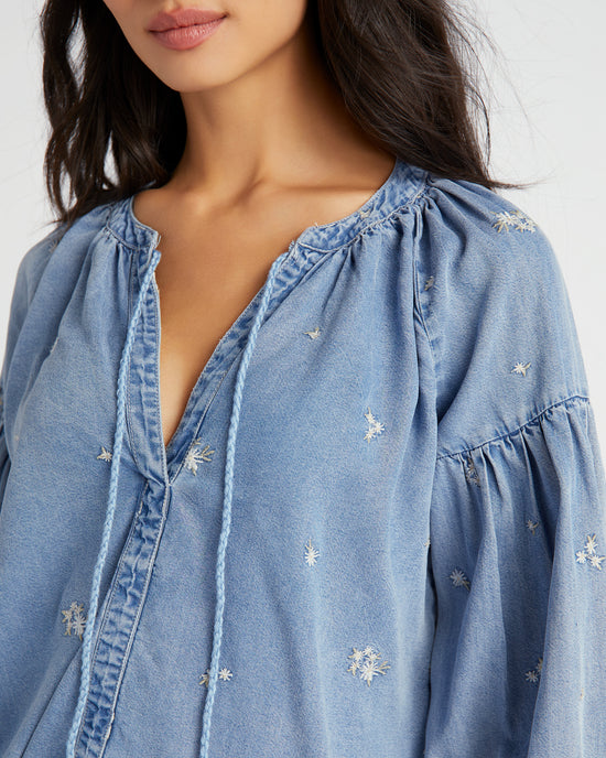 Lily Wash $|& Driftwood Stacey V-Neck Embroidered Top - SOF Detail