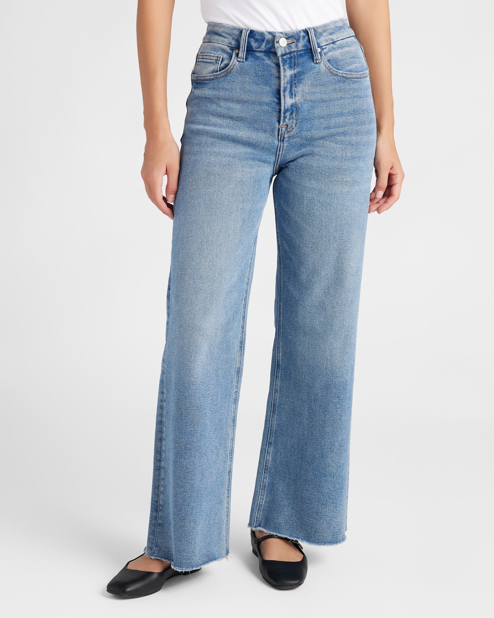 Wide Moon $|& Mica Denim Super High Rise Wide Leg Jeans - SOF Front