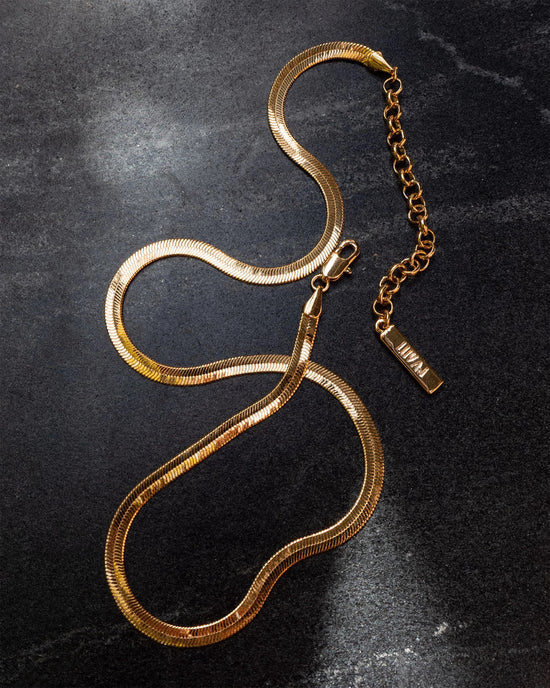 Gold $|& Luv AJ The Classic Herringbone Chain - VOF Detail
