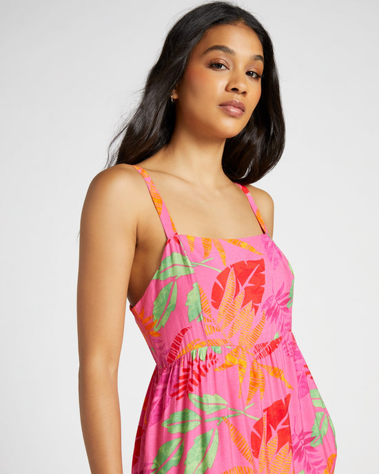 Pretty in Pink $|& Skies Are Blue Tropical Dress - SOF Detail