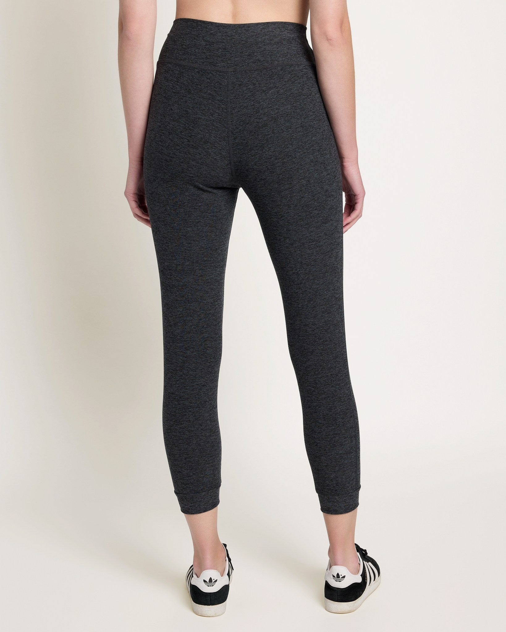 Heather Charcoal $|& Interval FlowHeather Sculpt Motion Jogger - SOF Back