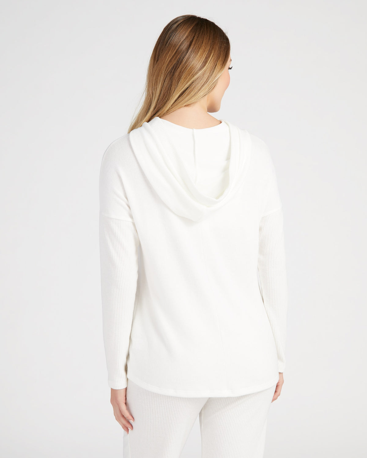 Winter White $|& Astrologie Teigen Top - SOF Back
