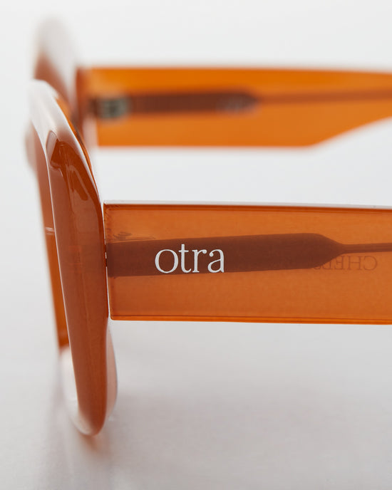 Honey $|& Otra Eyewear Chelsea Sunglass - Hanger Detail