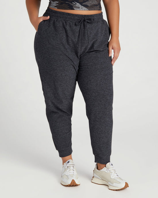 Heather Charcoal $|& Interval Highland Spacedye Jogger - SOF Front